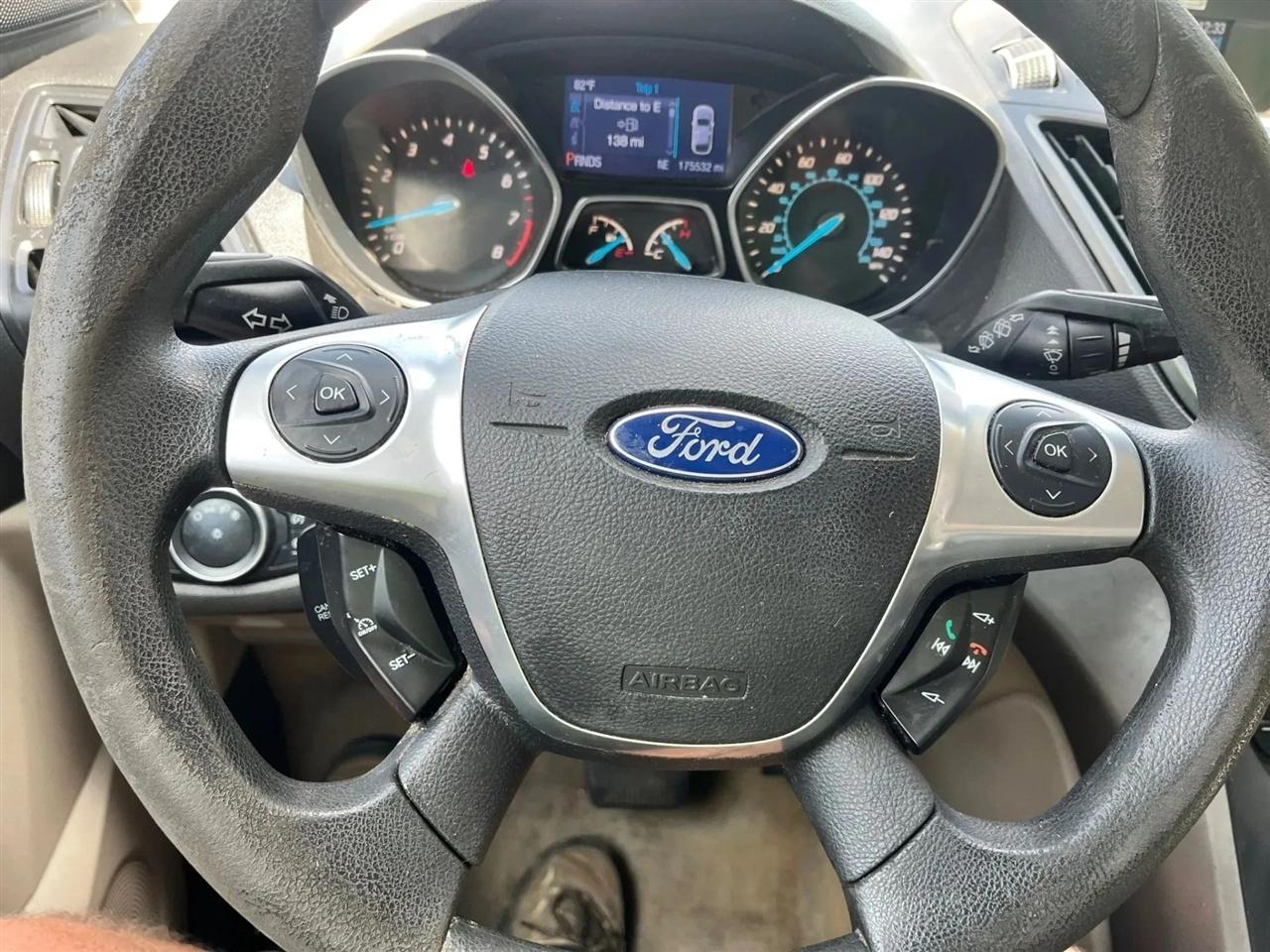 Ford Escape  2014