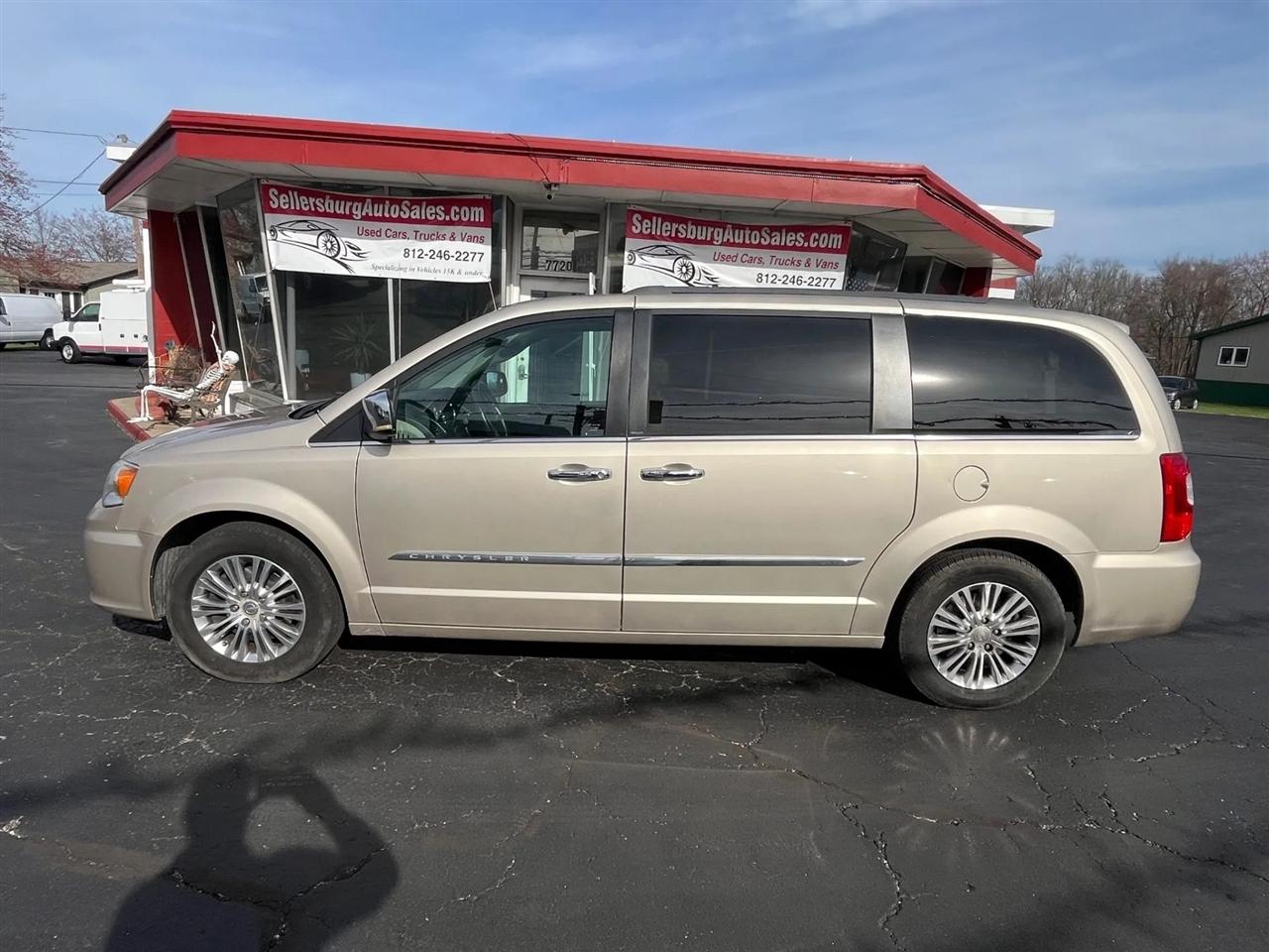 Chrysler Town & Country  2013