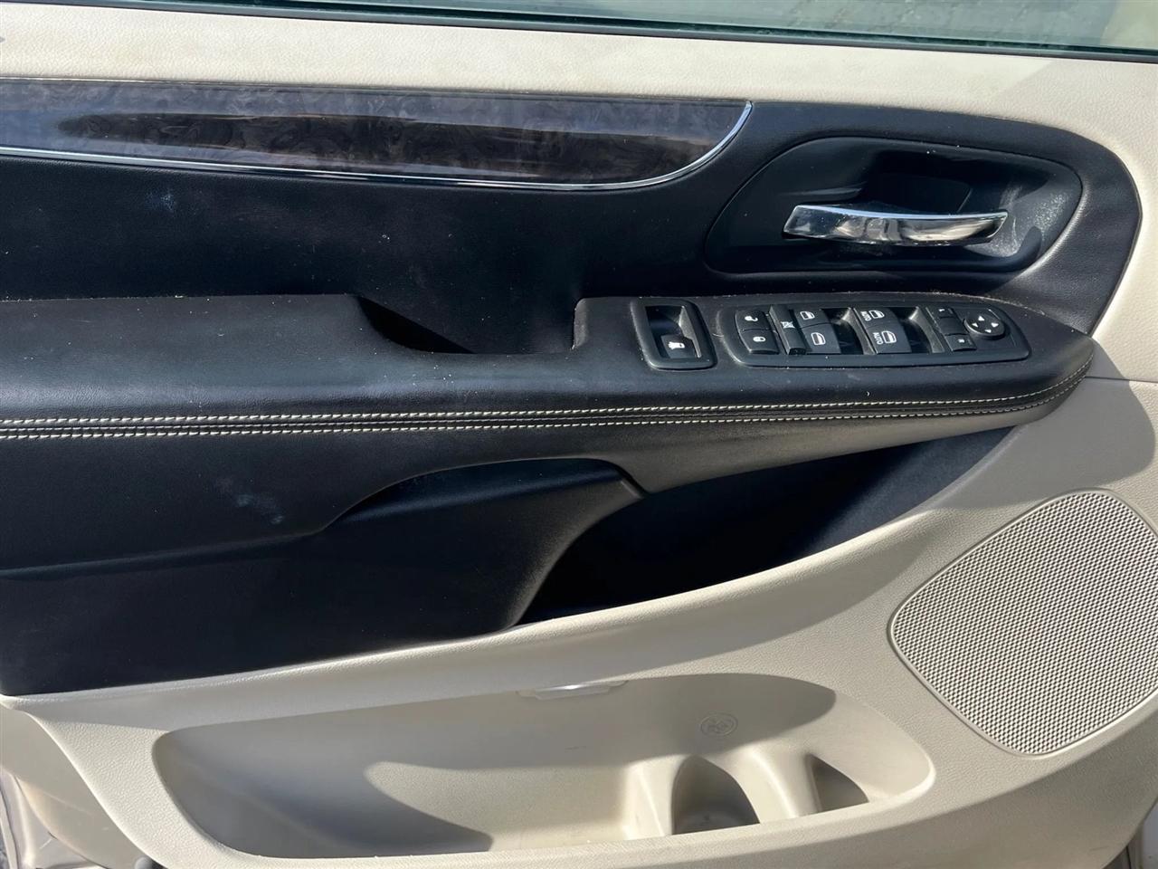 Chrysler Town & Country  2013