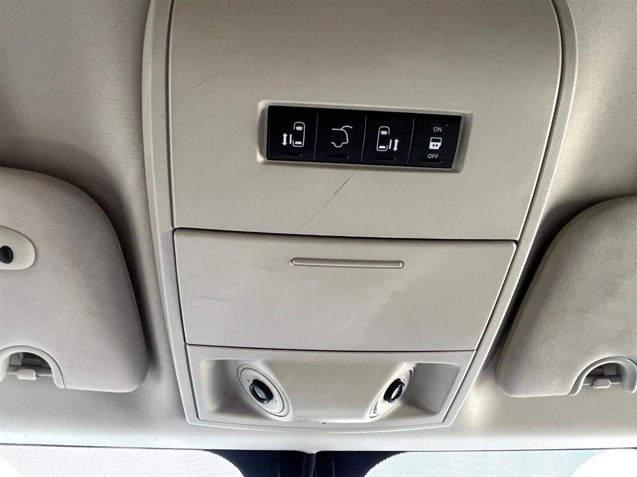 Chrysler Town & Country  2013