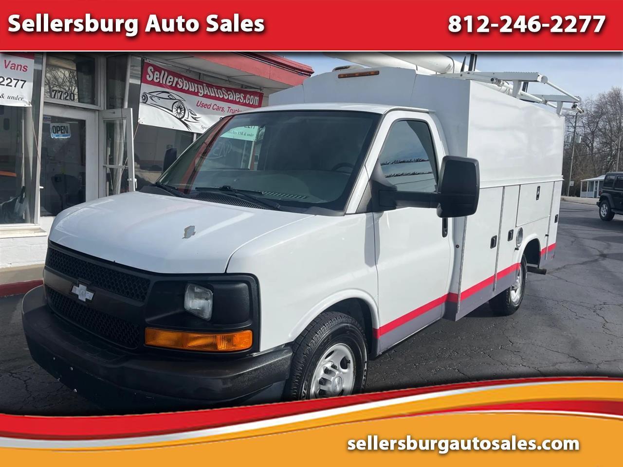 2015 Chevrolet Express Cutaway Van 2D