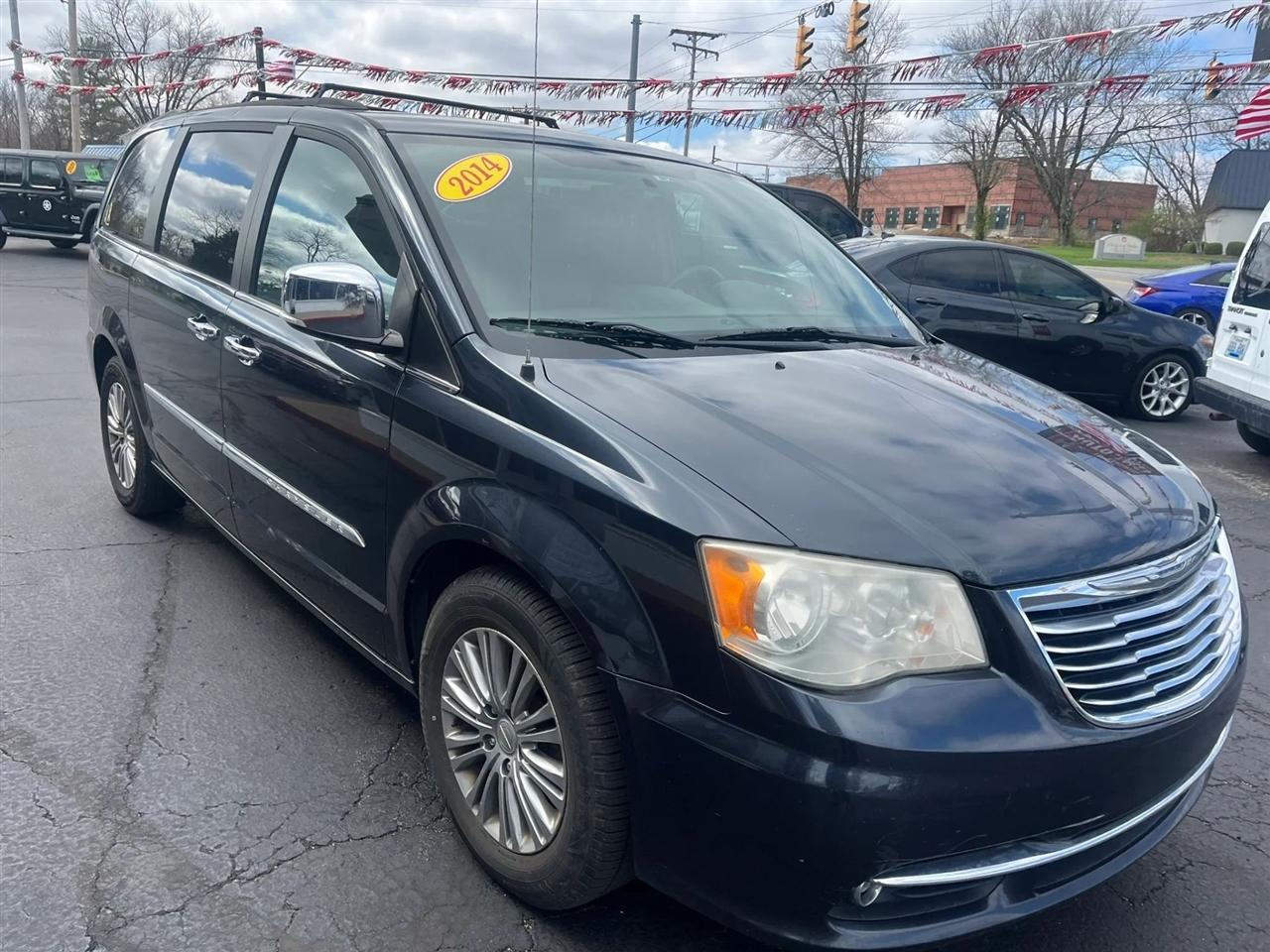 Chrysler Town & Country  2014