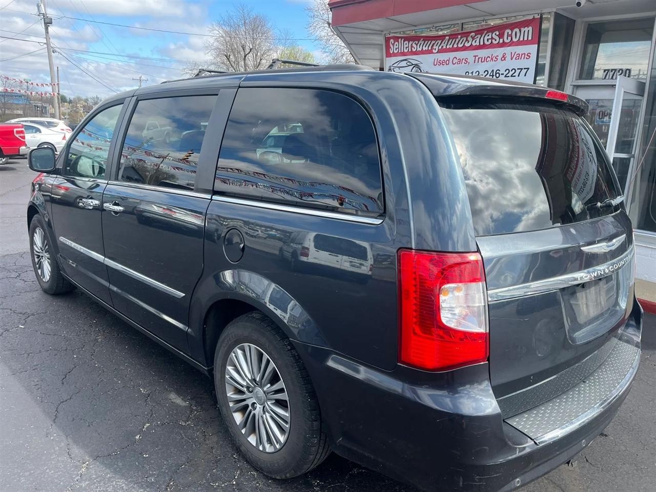 Chrysler Town & Country  2014