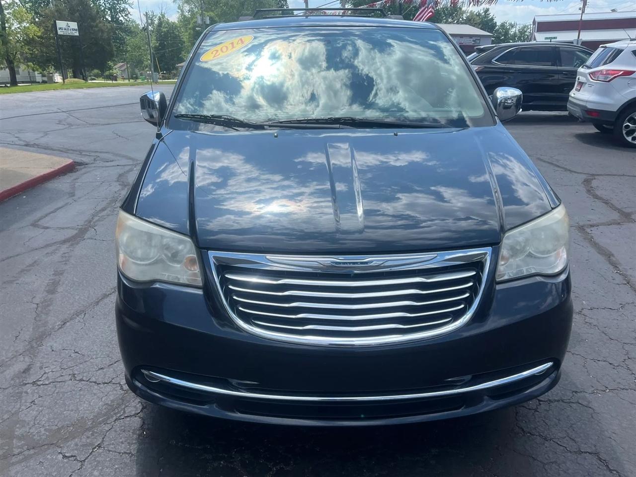 Chrysler Town & Country  2014