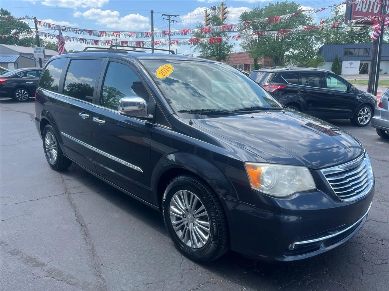 Chrysler Town & Country  2014