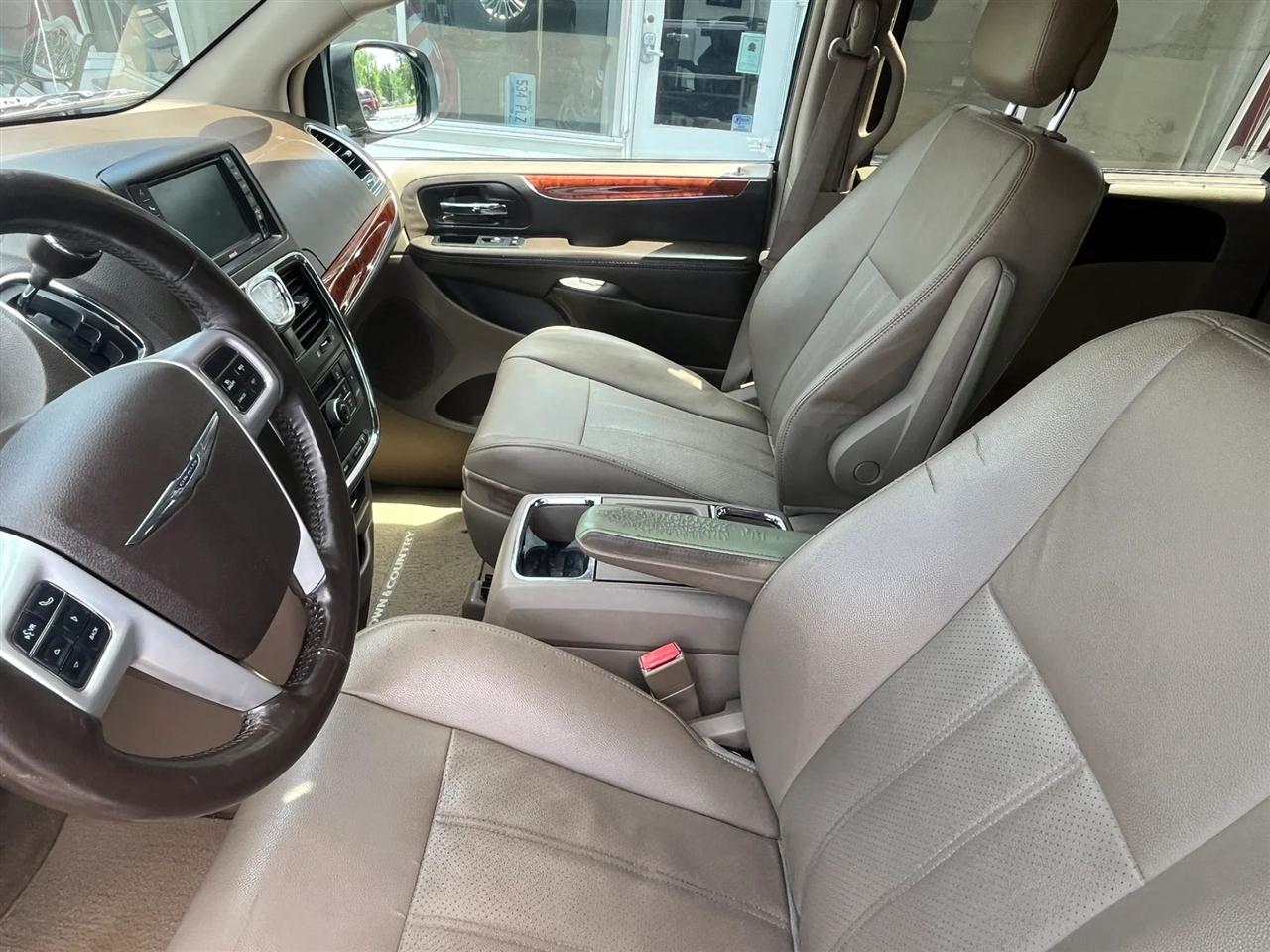 Chrysler Town & Country  2014