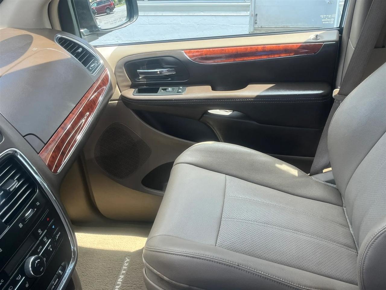 Chrysler Town & Country  2014