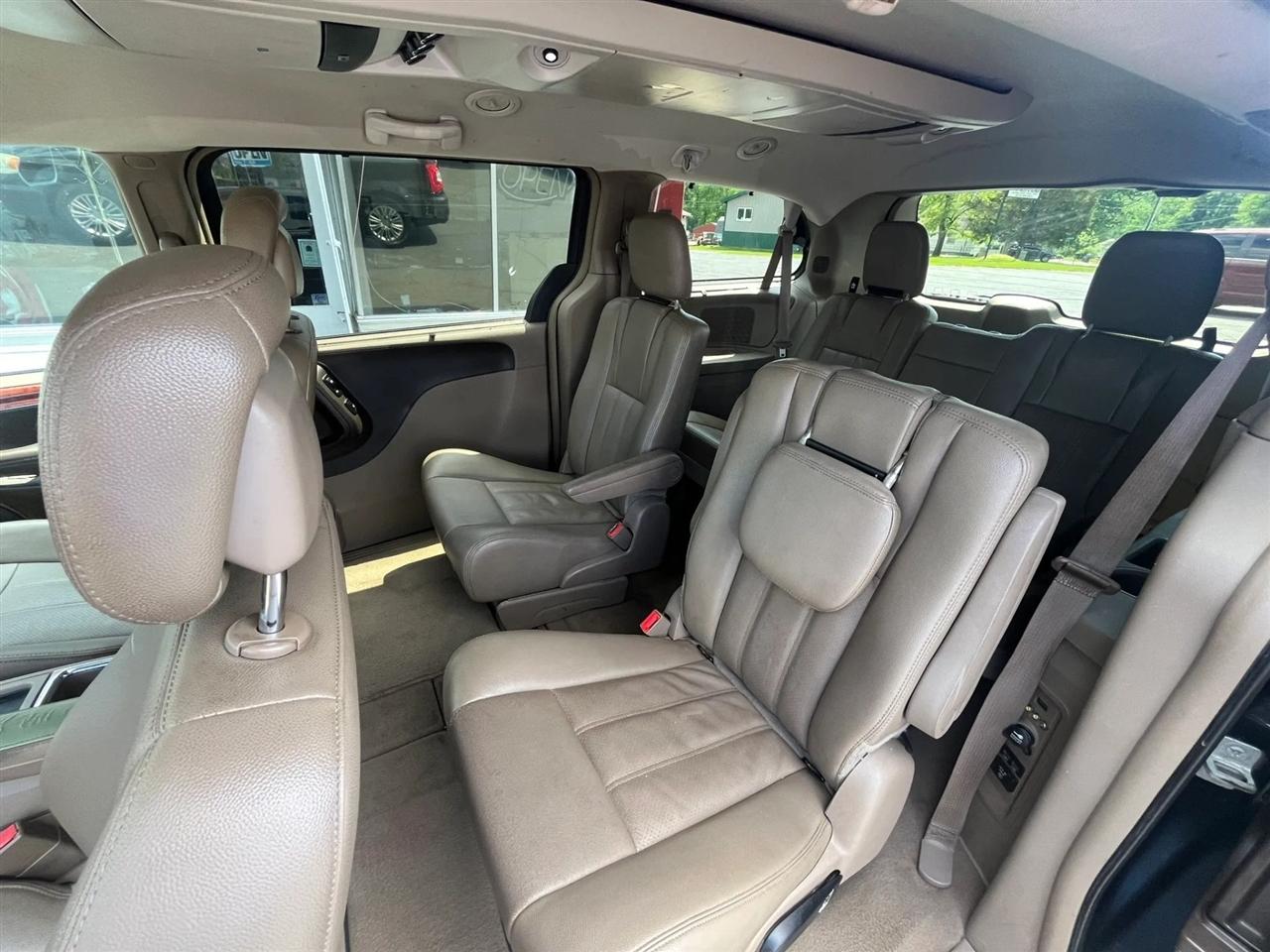 Chrysler Town & Country  2014