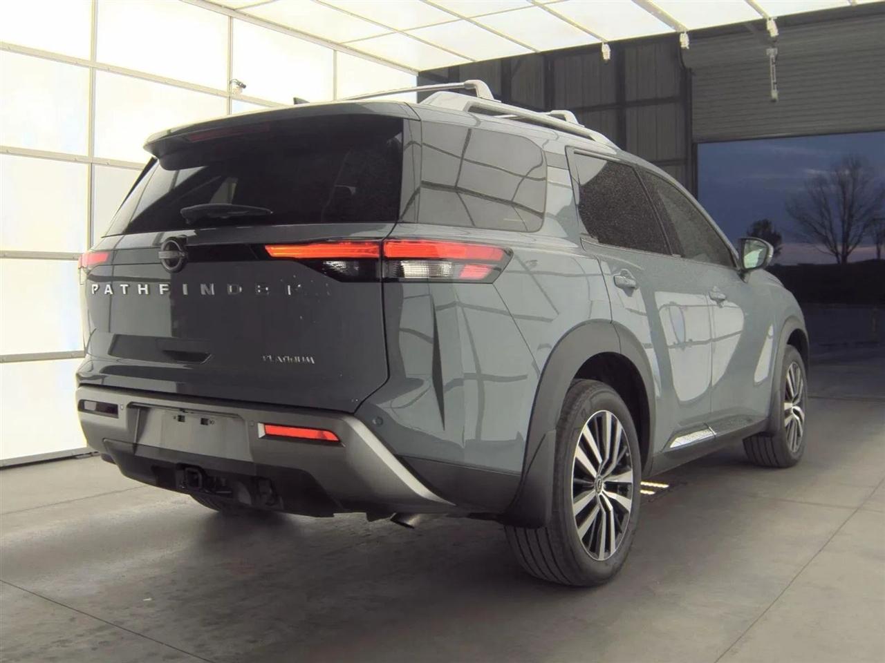 Nissan Pathfinder  2025