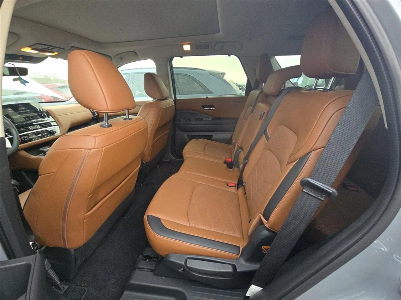 Nissan Pathfinder  2025