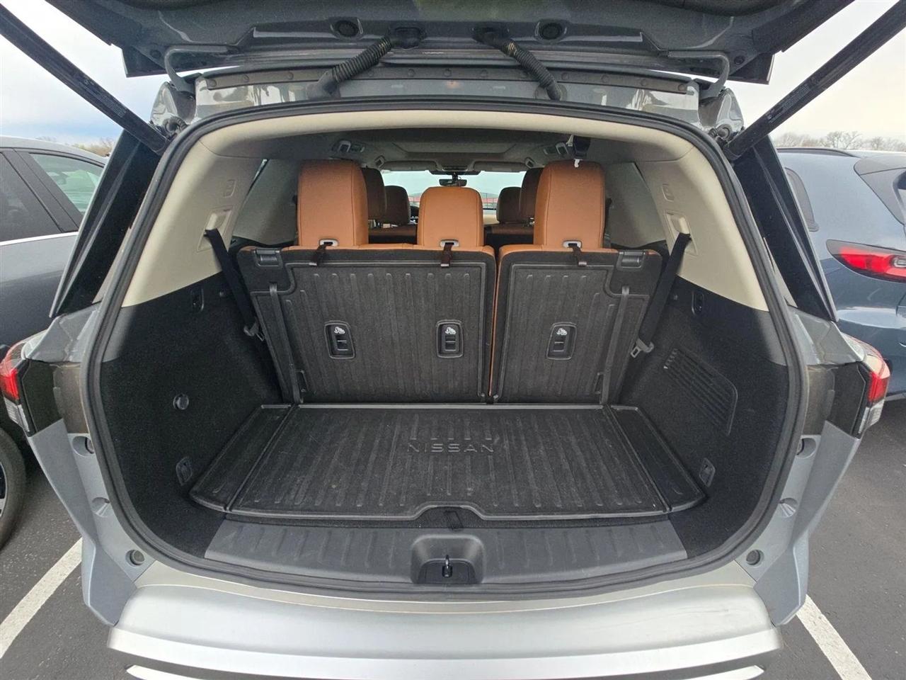 Nissan Pathfinder  2025