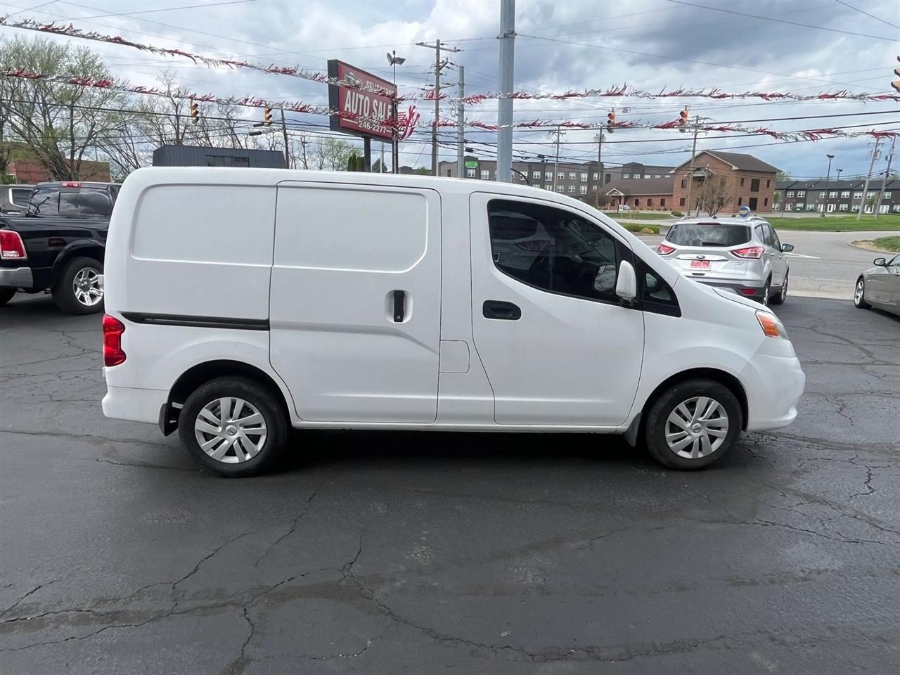Nissan NV200  2014