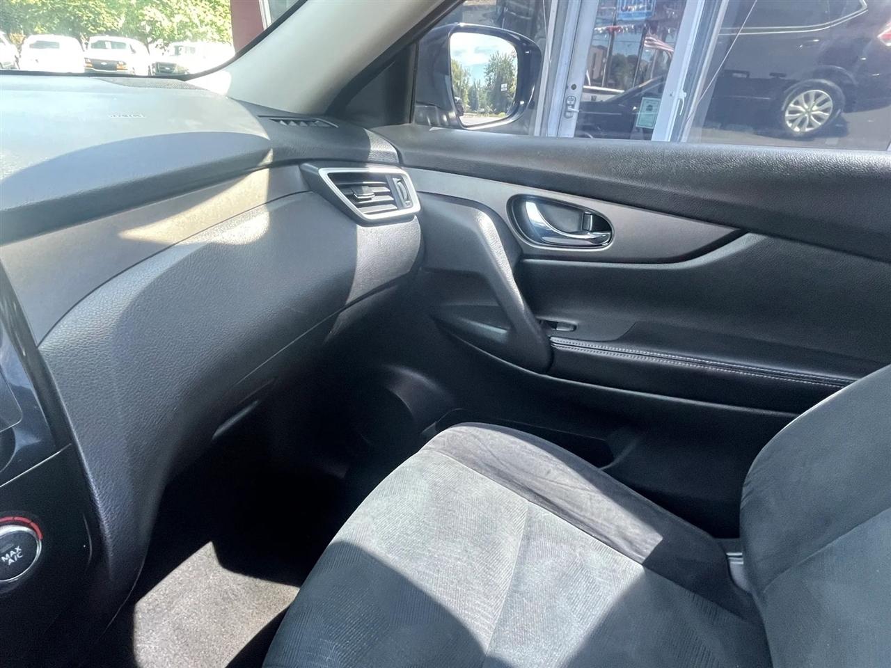 Nissan Rogue  2016