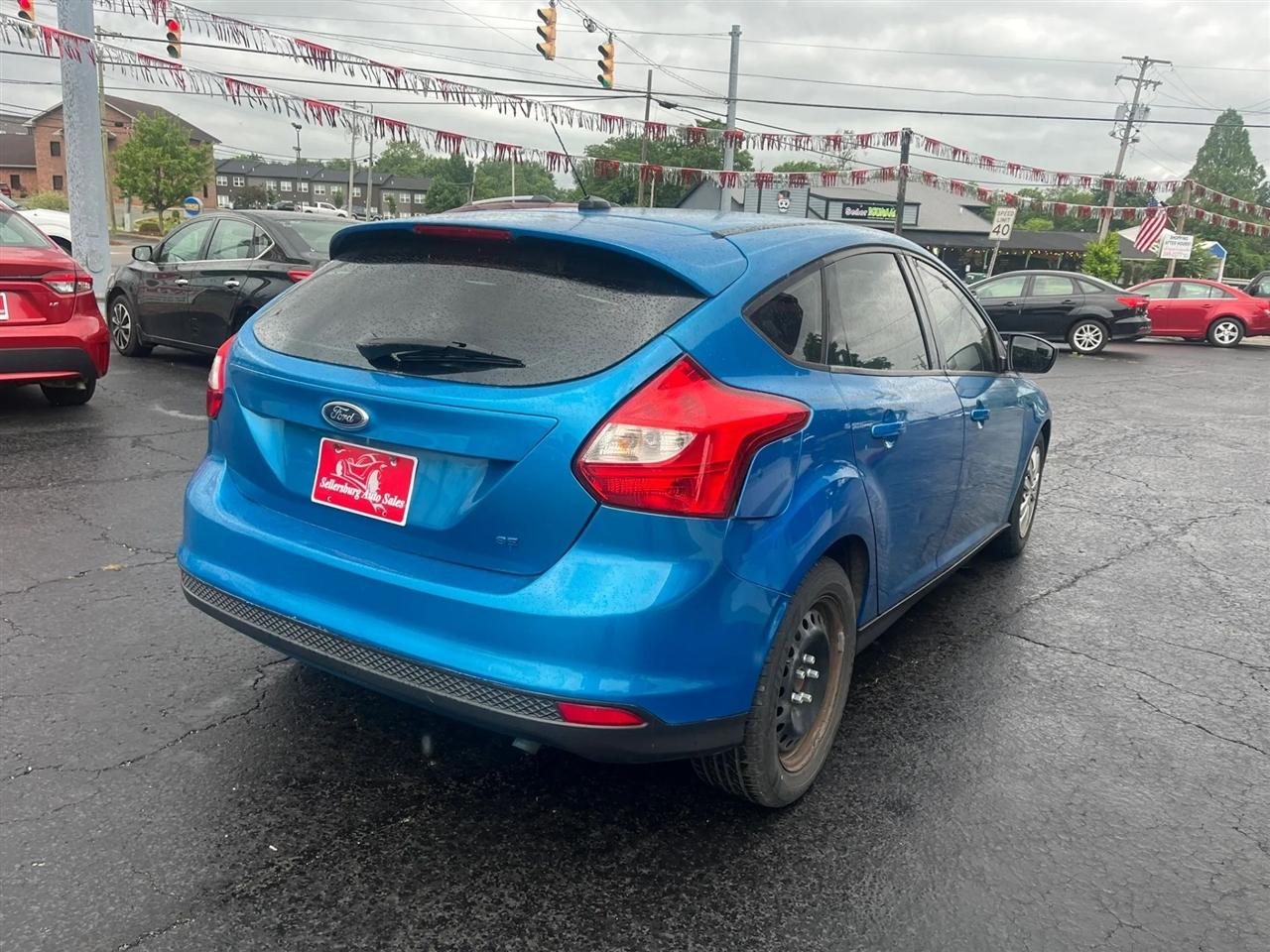 Ford Focus  2012