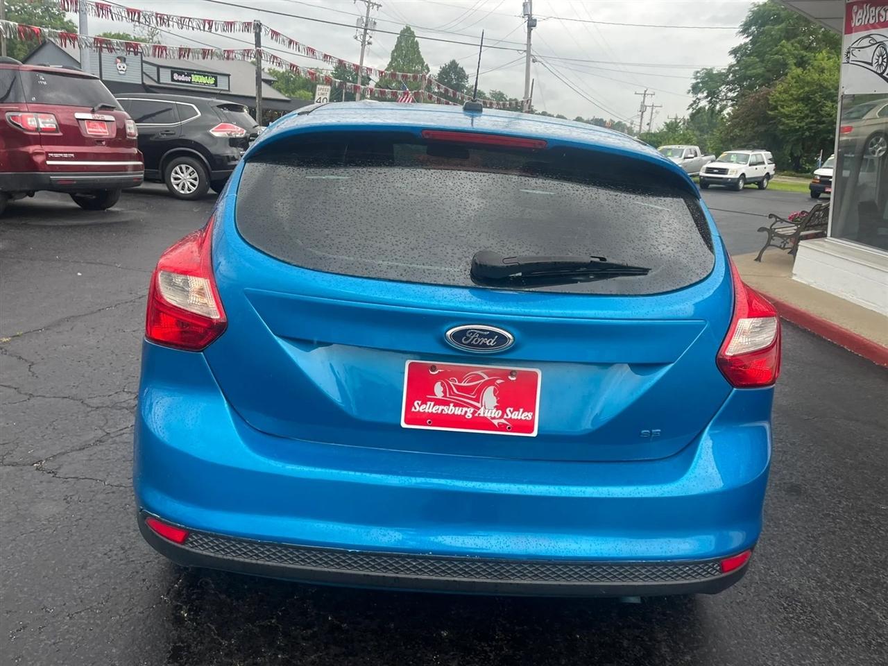 Ford Focus  2012