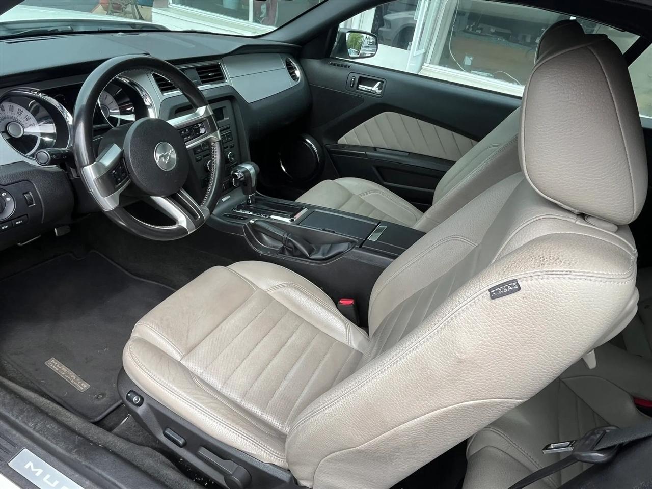 Ford Mustang  2012
