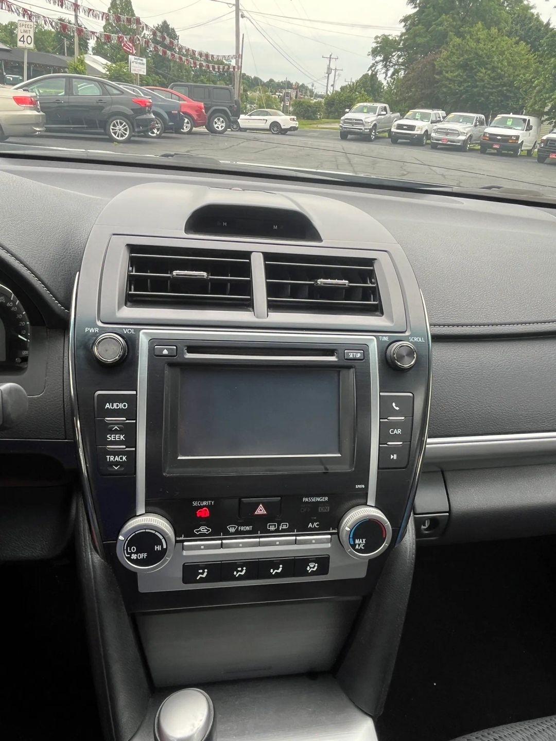 Toyota Camry  2014