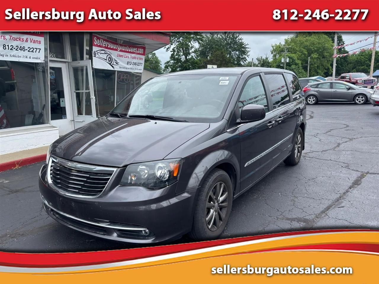 2015 Chrysler Town & Country S Minivan 4D