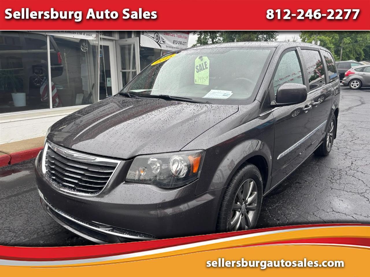 2015 Chrysler Town & Country S Minivan 4D