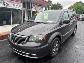 2015 Chrysler Town & Country 