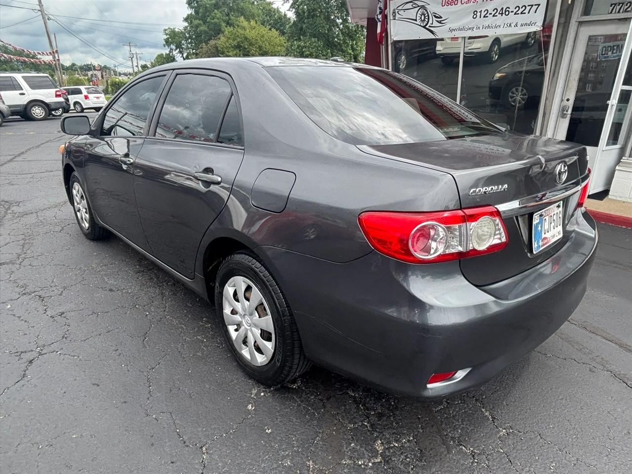 Toyota Corolla  2011