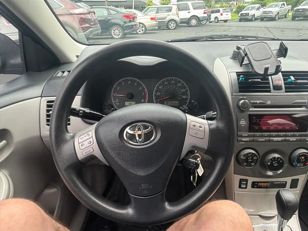 Toyota Corolla  2011