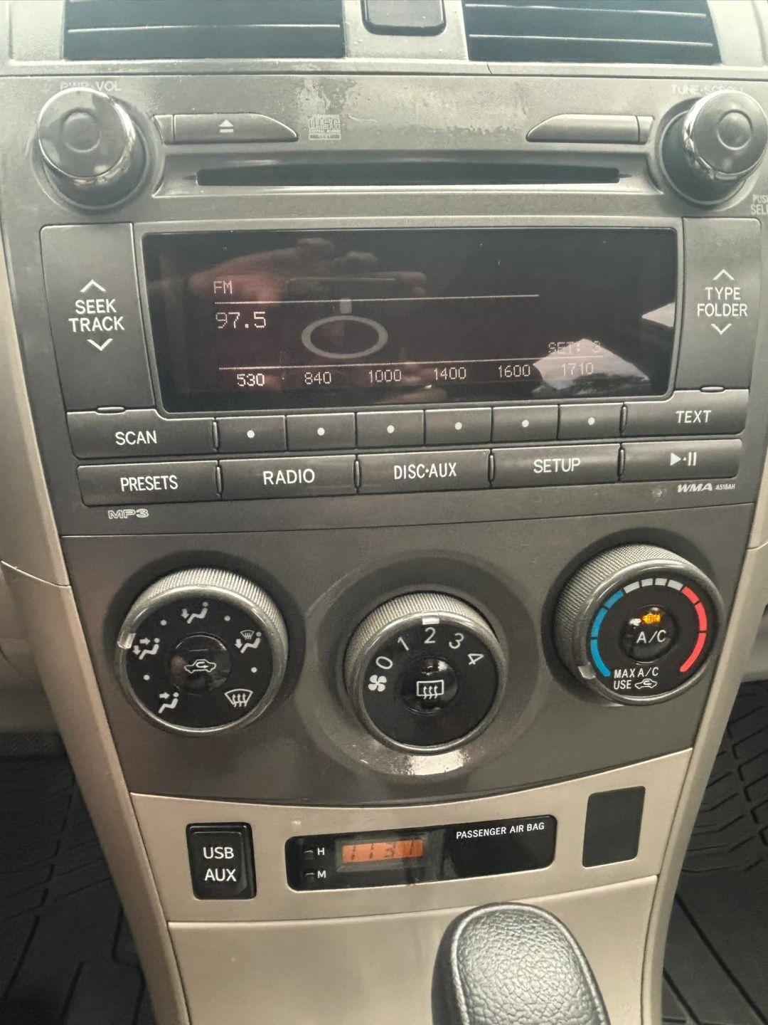 Toyota Corolla  2011