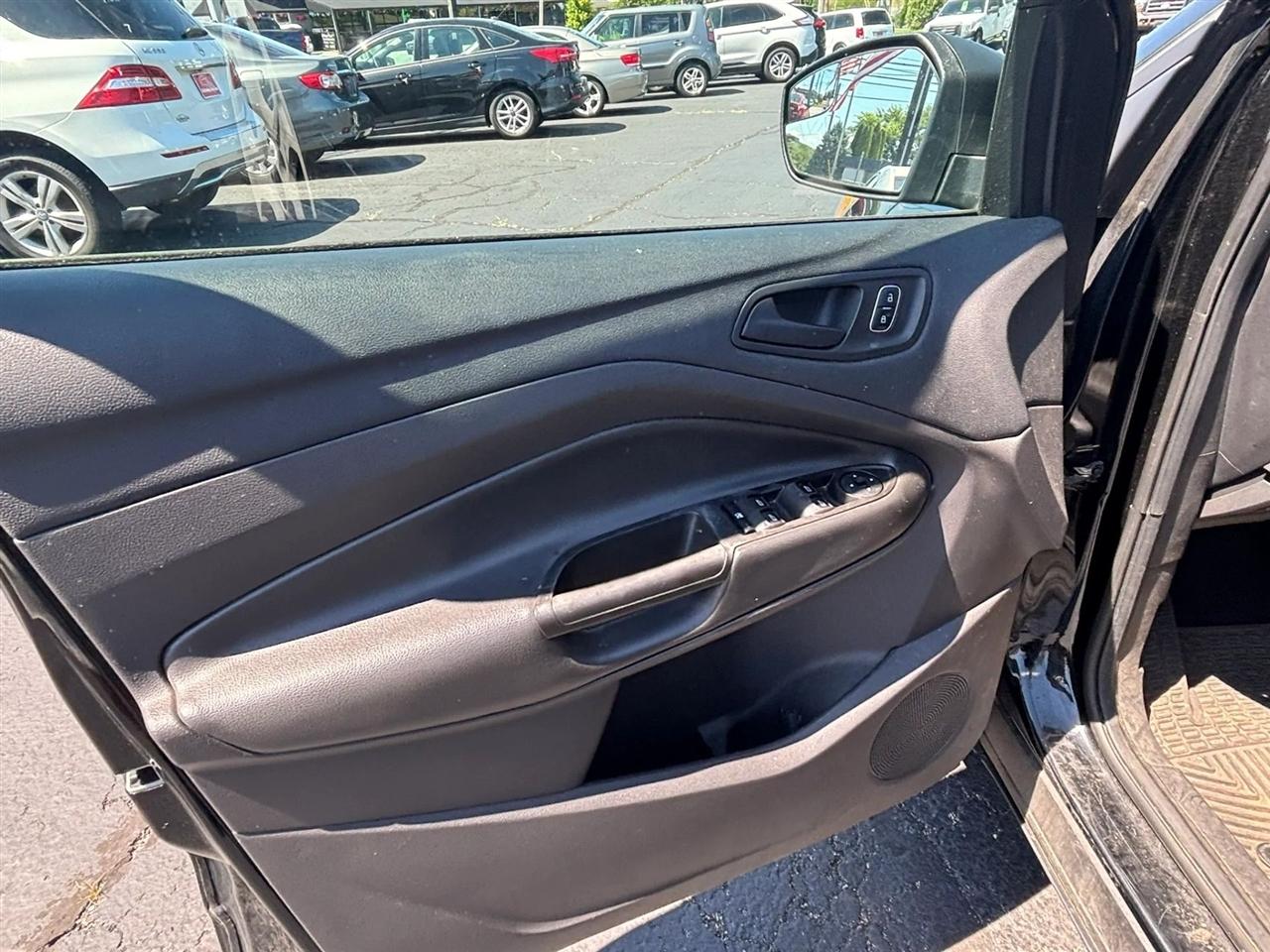 Ford Escape  2017