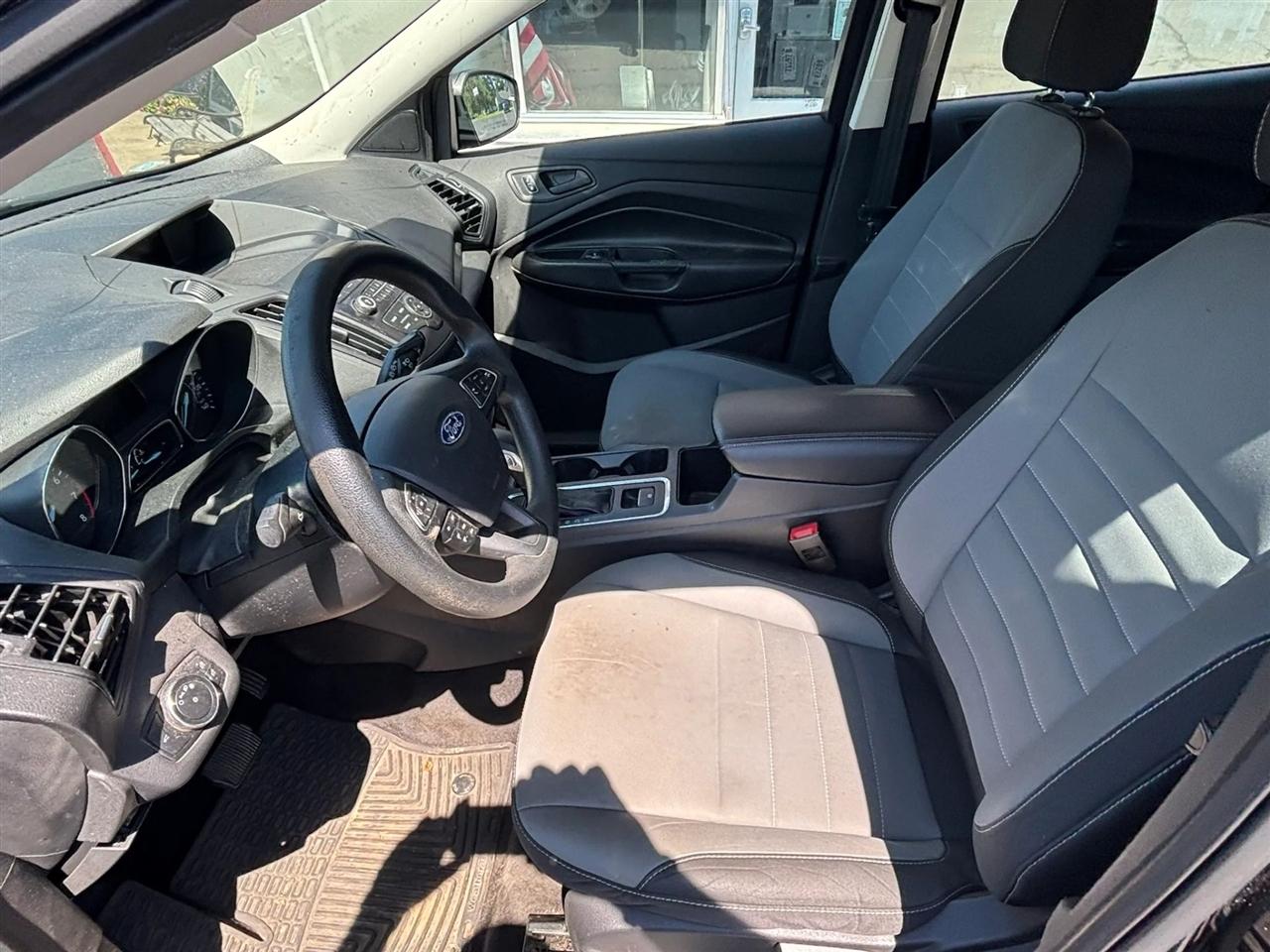 Ford Escape  2017