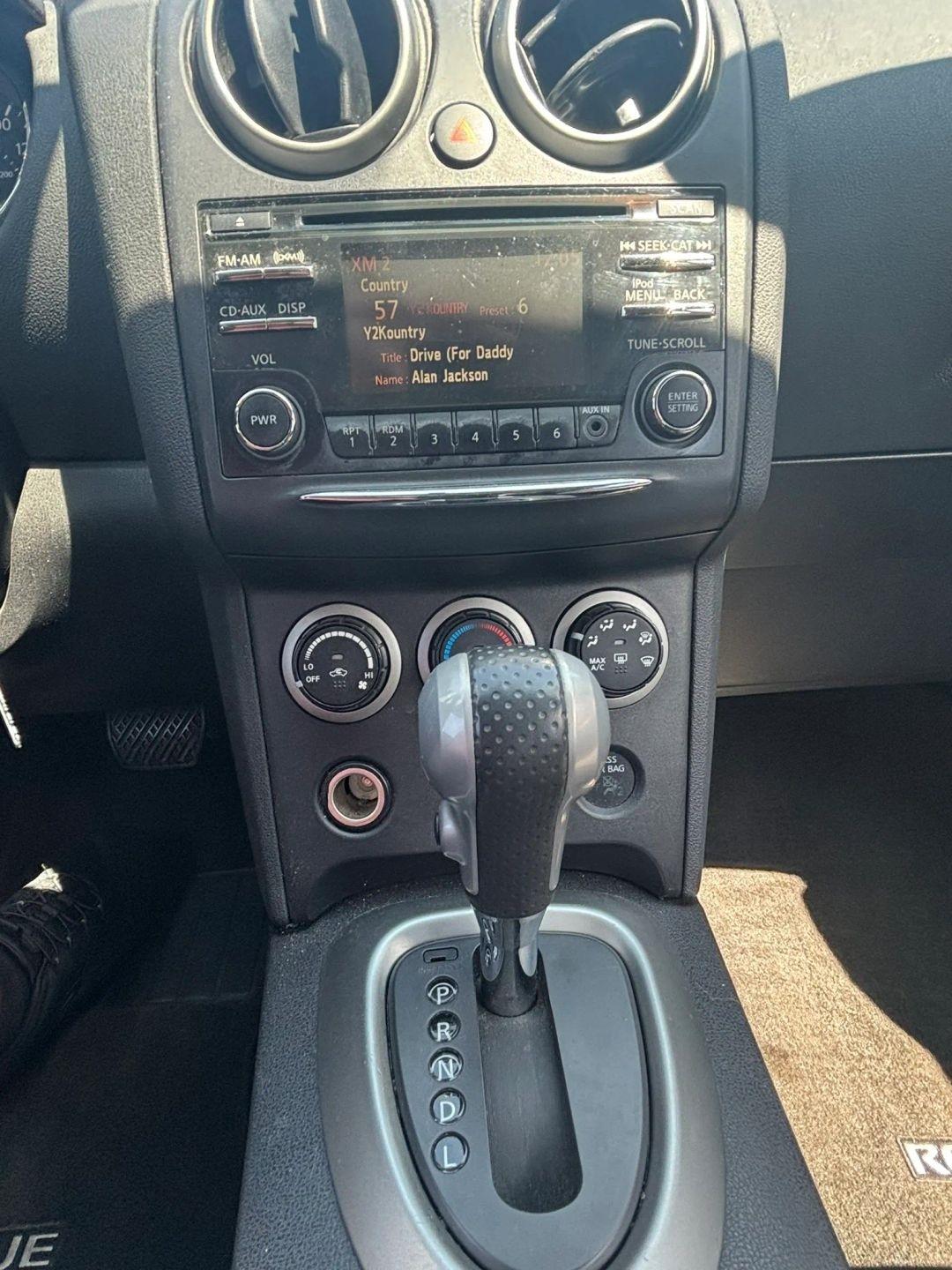 Nissan Rogue Select  2015