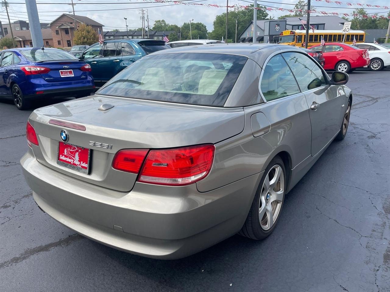 BMW 3-Series  2010