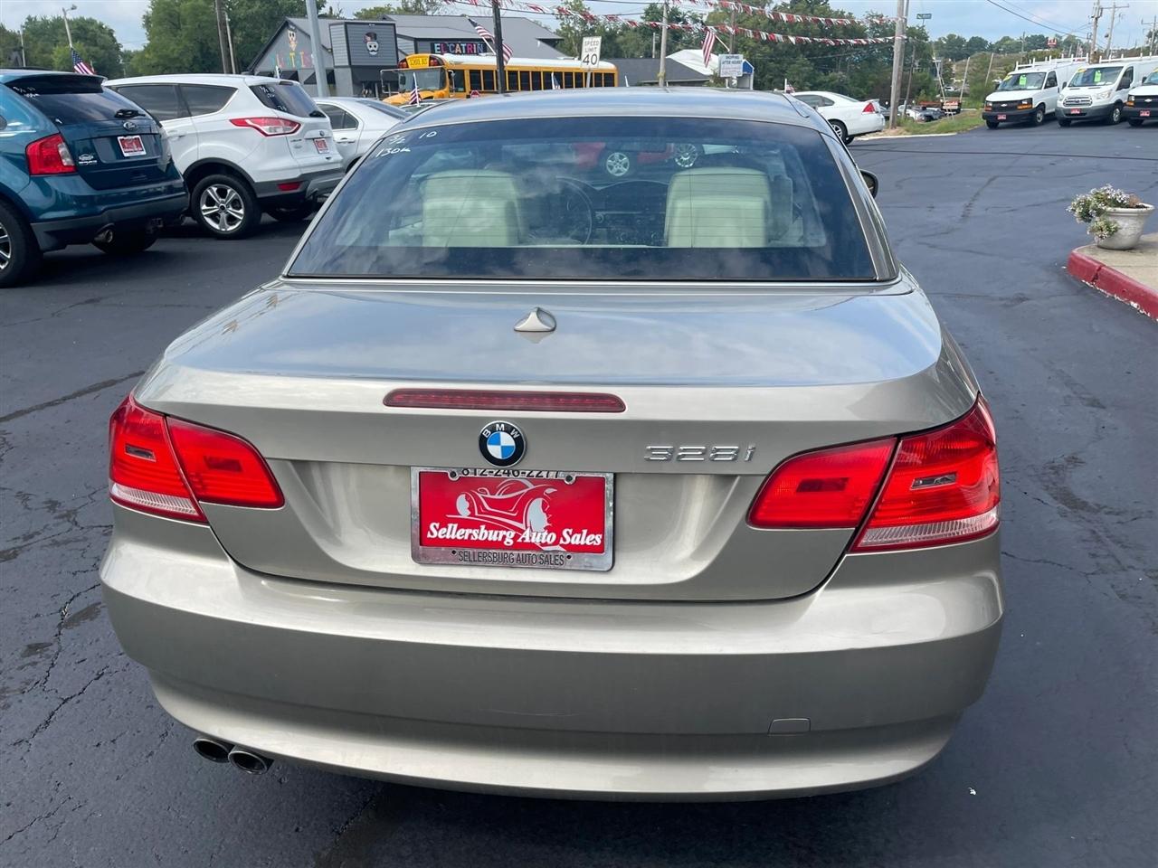 BMW 3-Series  2010