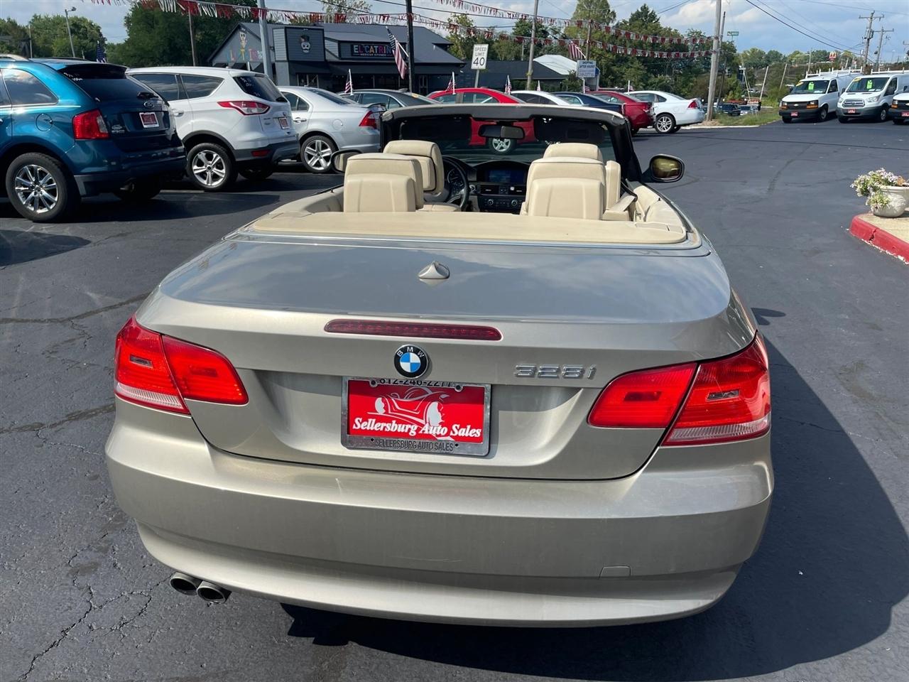 BMW 3-Series  2010