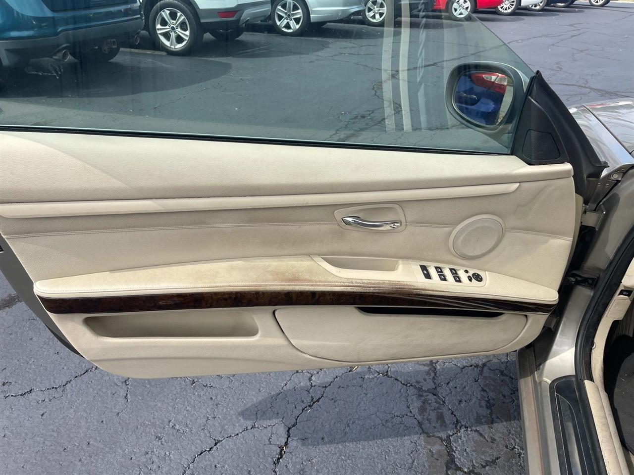 BMW 3-Series  2010