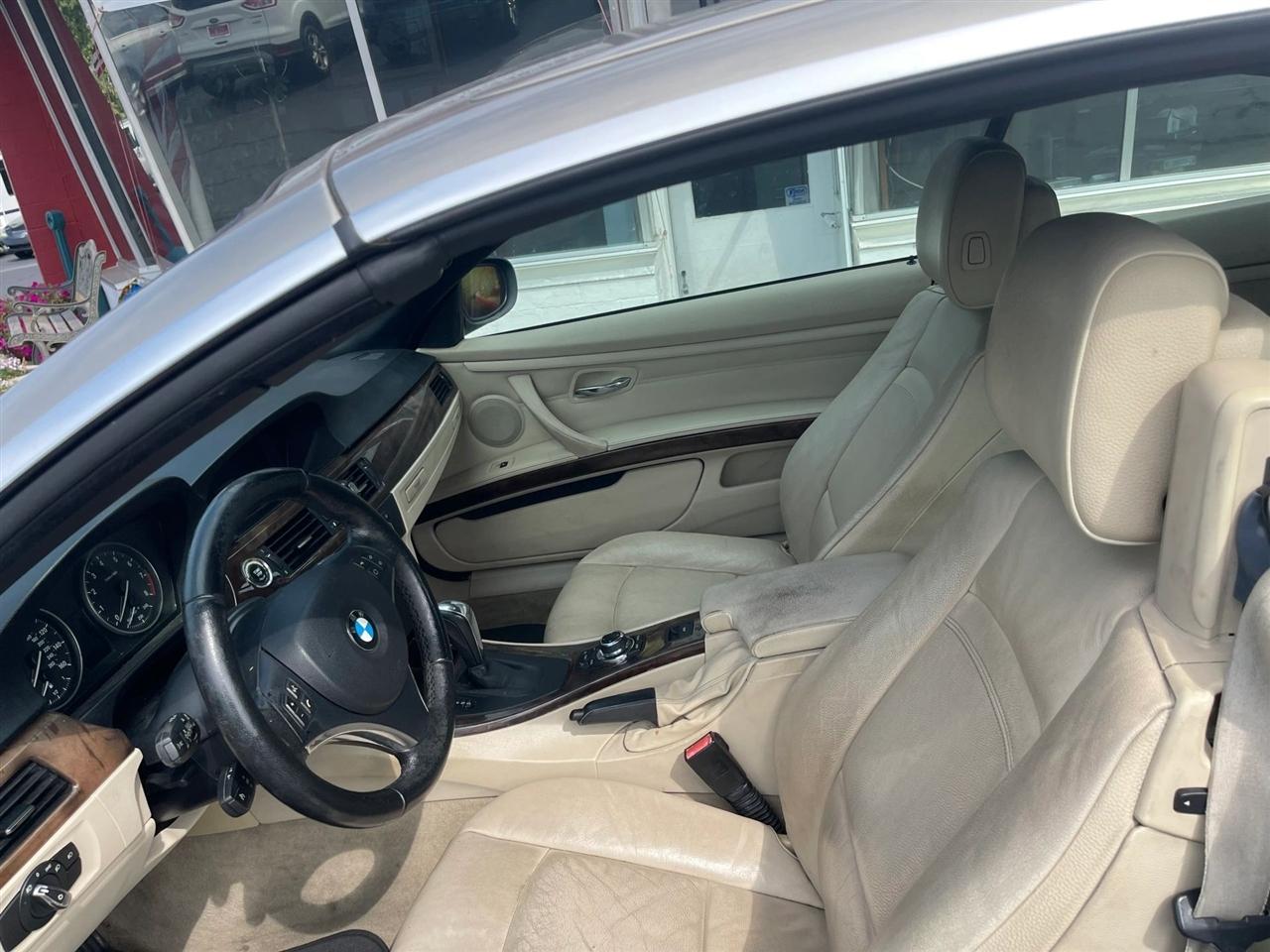 BMW 3-Series  2010