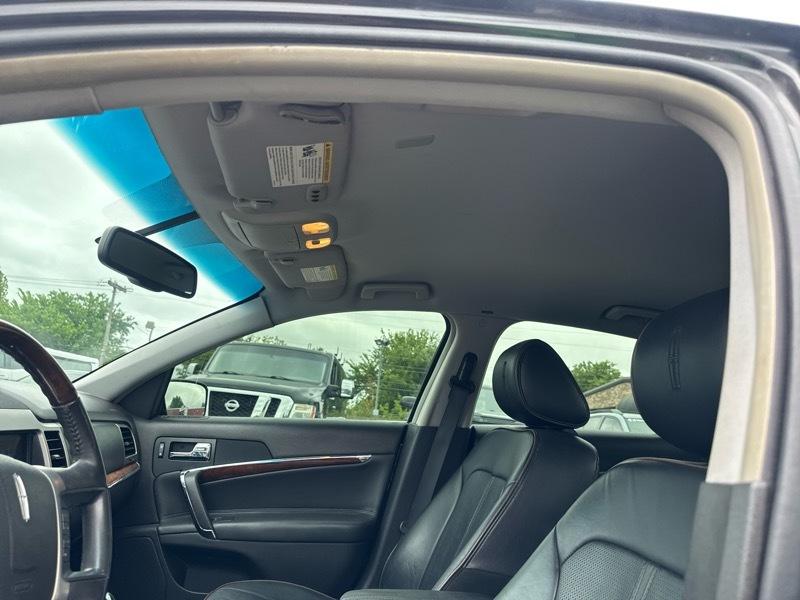 Lincoln MKZ FWD 2011