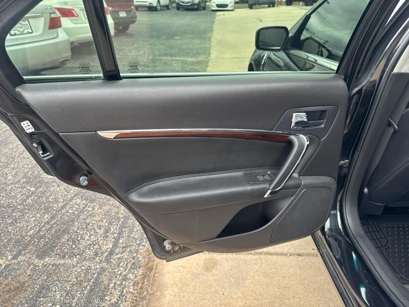 Lincoln MKZ FWD 2011