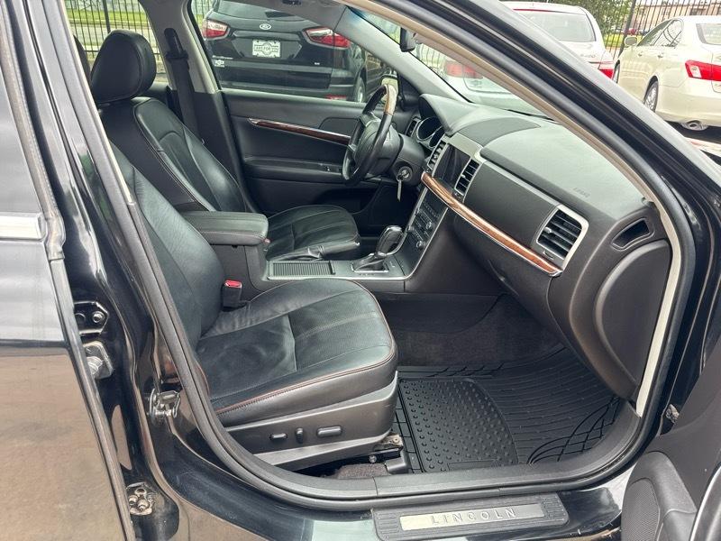 Lincoln MKZ FWD 2011