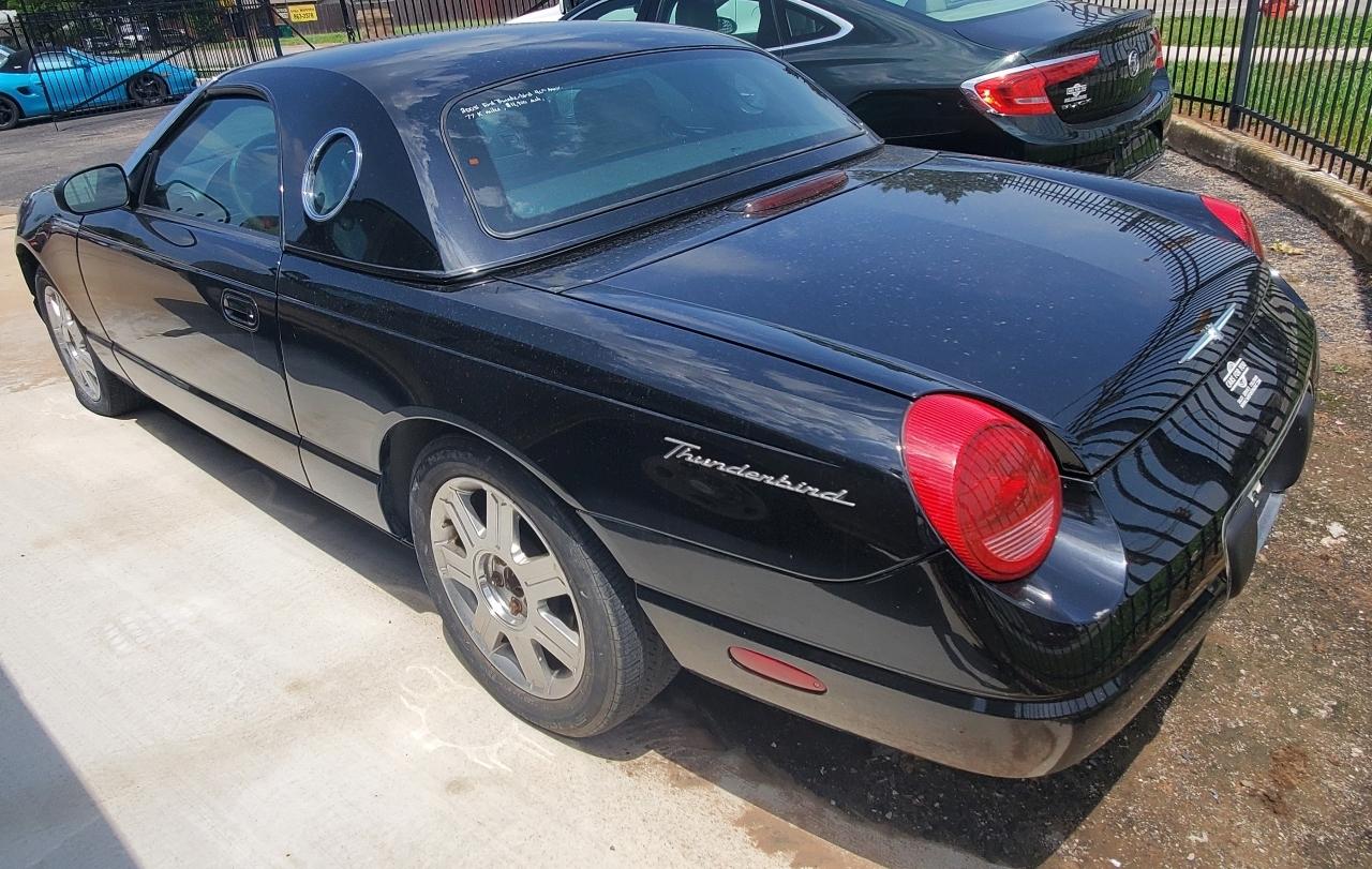 Ford Thunderbird Deluxe 2005