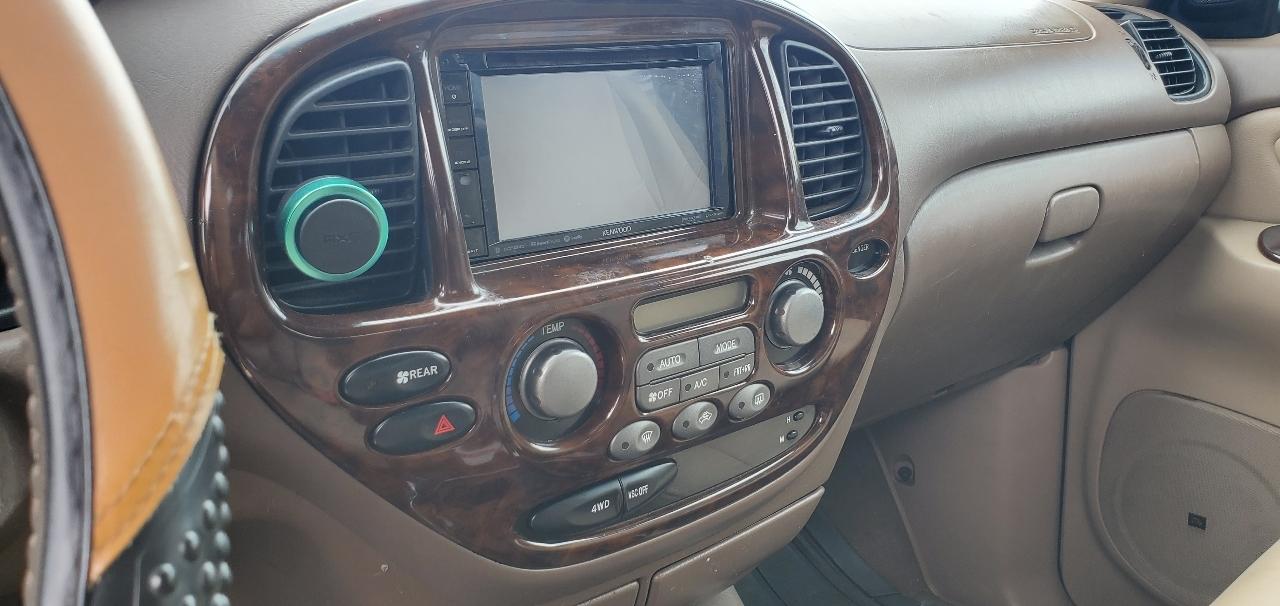 Toyota Sequoia  2002