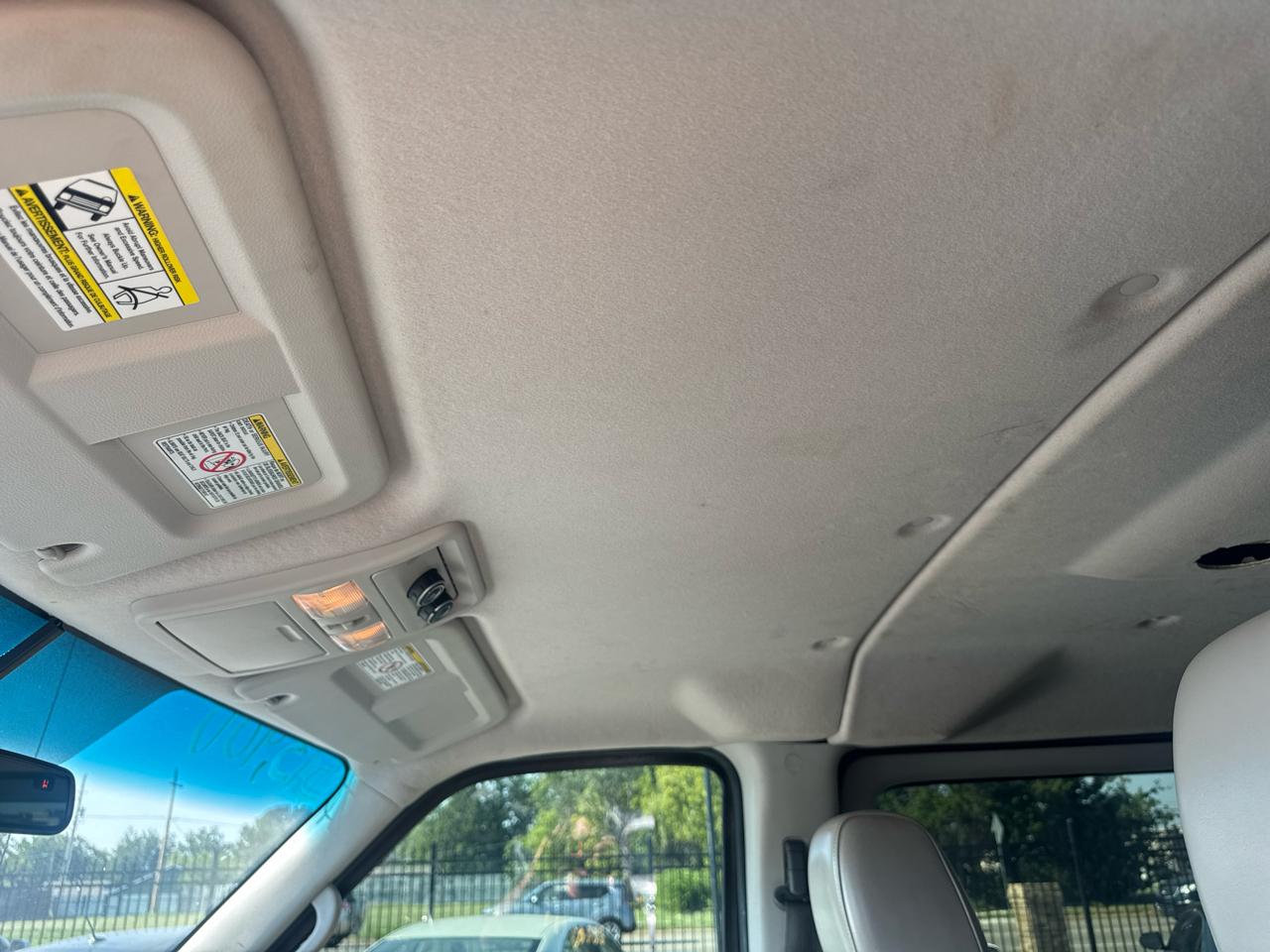 Nissan NV Passenger 3500 SV V8 2015