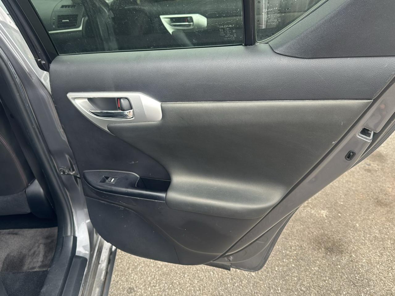 Lexus CT 200h Base 2012