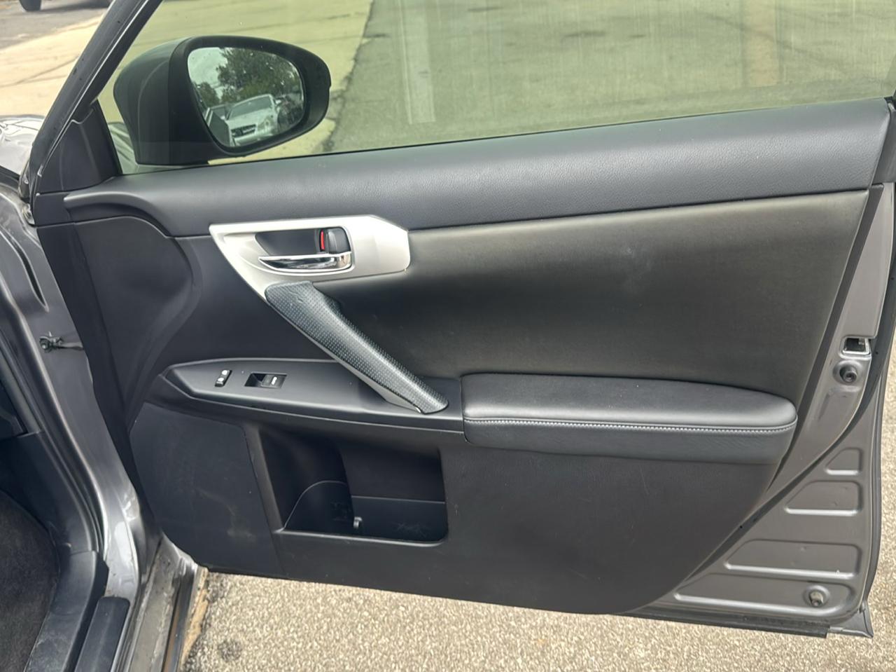 Lexus CT 200h Base 2012