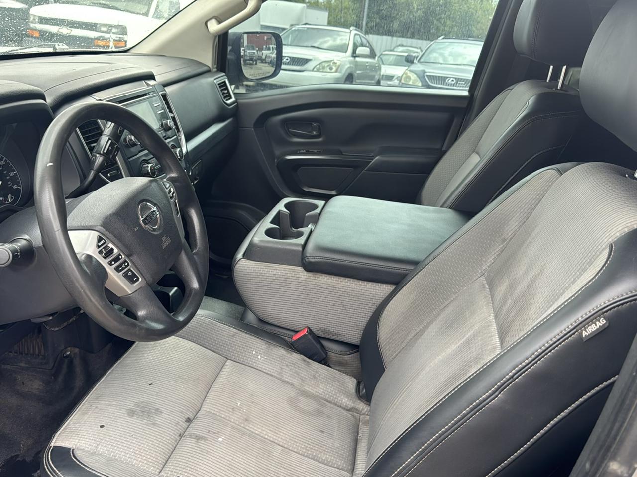Nissan Titan S King Cab 4WD 2017