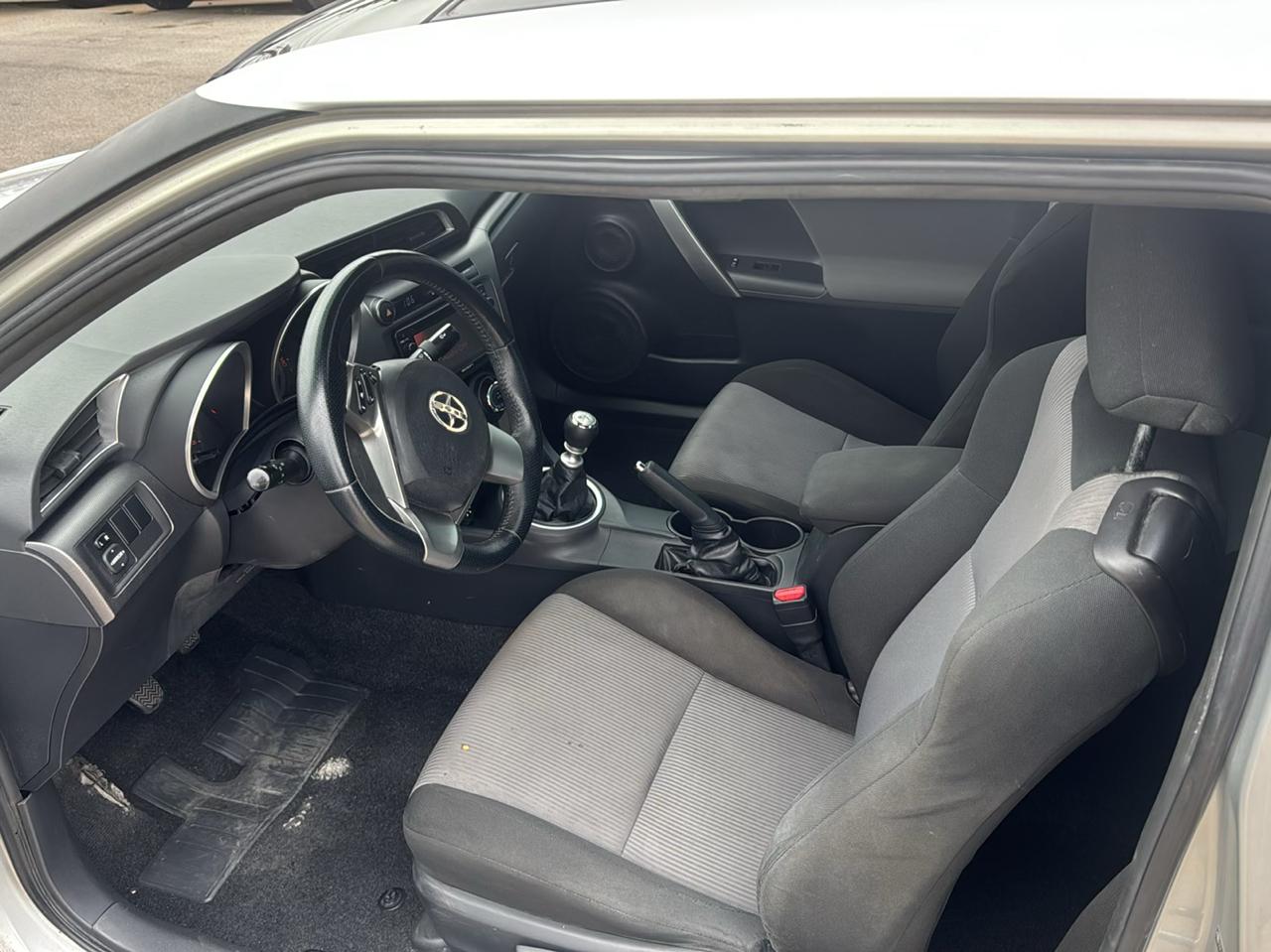 Scion tC Sports Coupe 6-Spd AT 2014