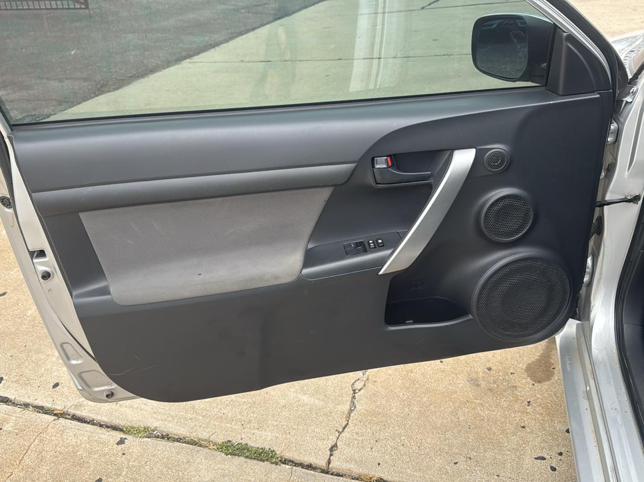 Scion tC Sports Coupe 6-Spd AT 2014