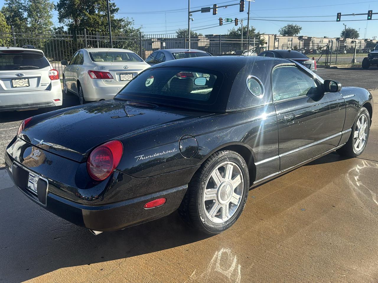 Ford Thunderbird Deluxe 2005