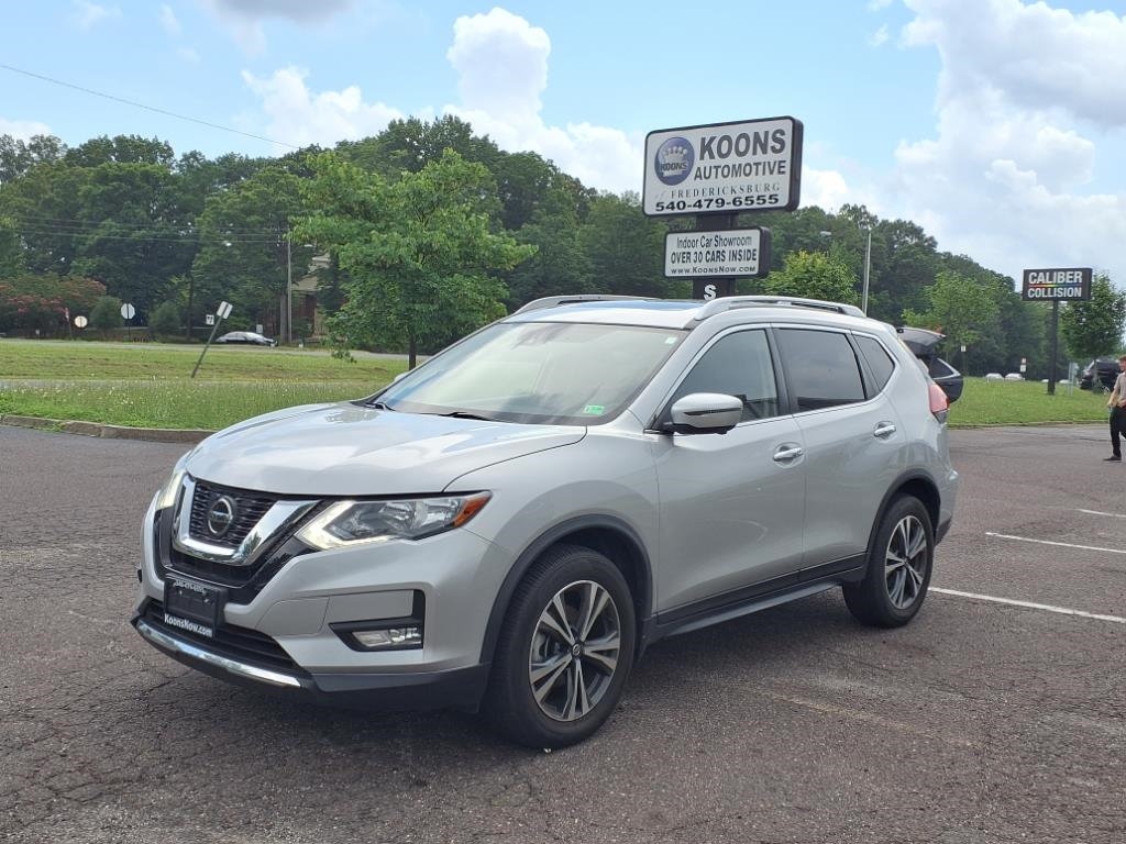 2019 Nissan Rogue SV's photo
