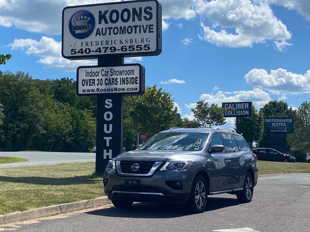 2020 Nissan Pathfinder SL's photo