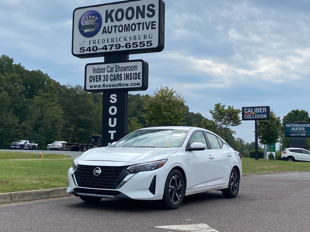 2024 Nissan Sentra SV's photo